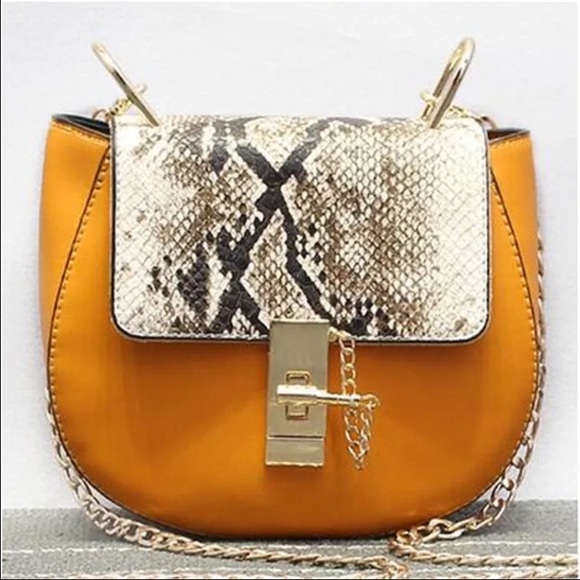 Handbags - Stylish Warm Tan and Snake Print Crossbody Bag